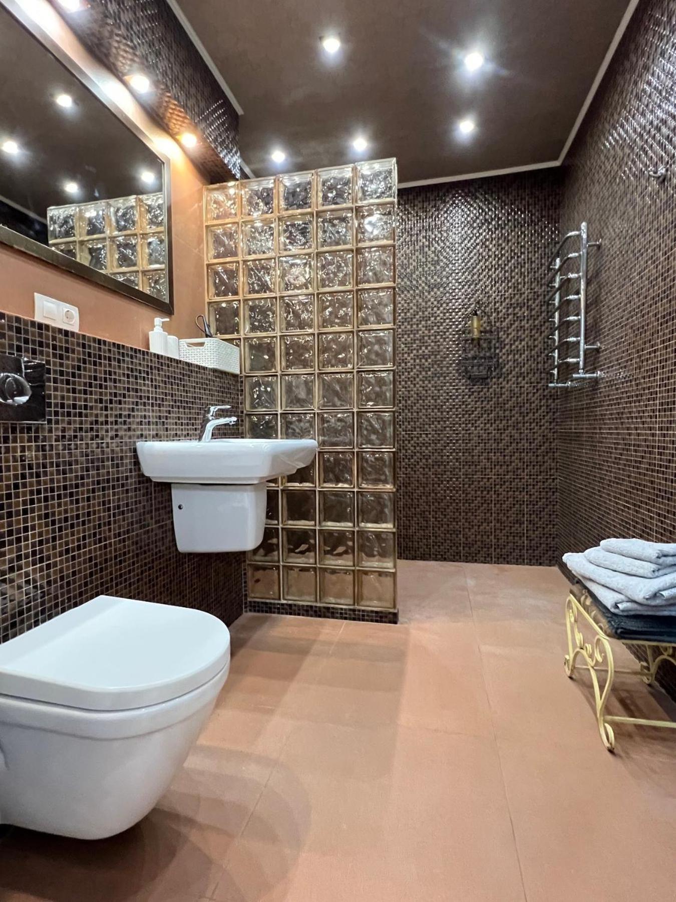 Chernigov City Apartments Na Peremohy Ngoại thất bức ảnh