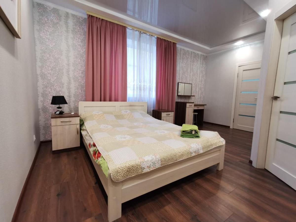 Chernigov City Apartments Na Peremohy Ngoại thất bức ảnh